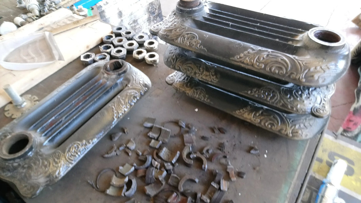 Cast iron radiator construction