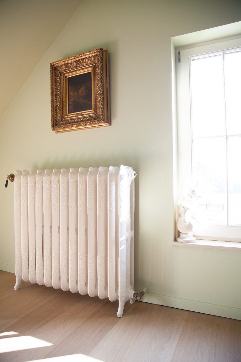 Large Rococo cast iron radiator